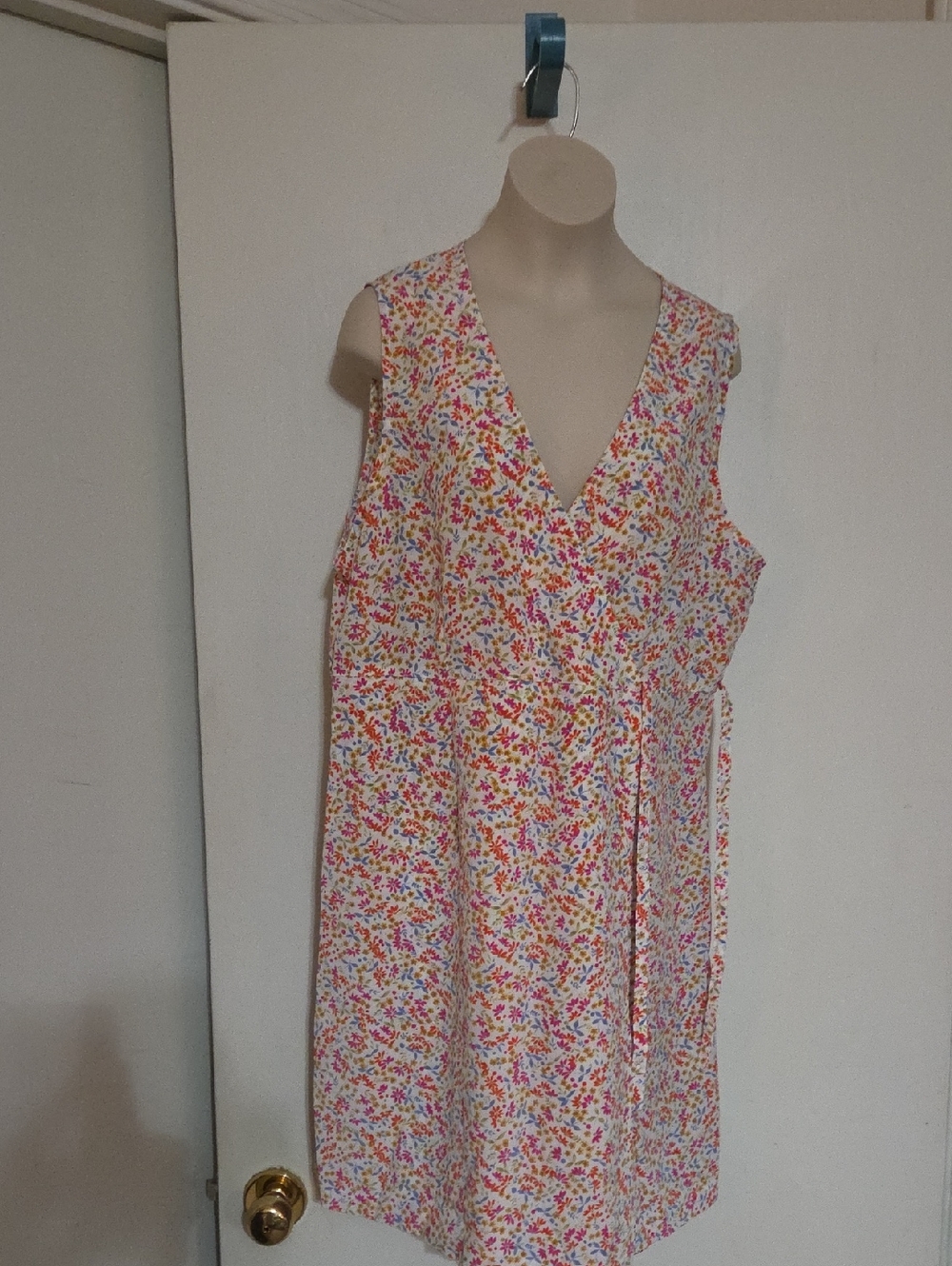 CLOSET CLEAR Express White Floral Dress/shorts with Pink, Yellow & Blue Blossoms